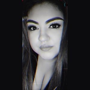 Meet your Posher, Daniella